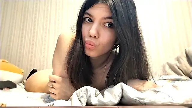 AllyRoaster's cam snapshot