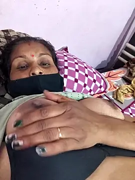 Indian-couple2025's cam snapshot