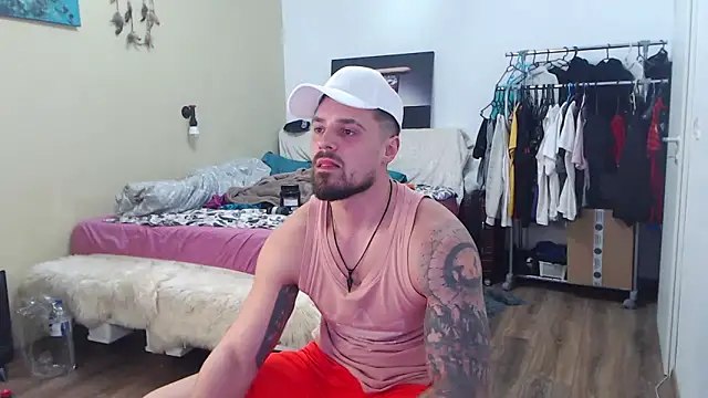 Tiberius_hunk live sex cam