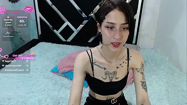 Revelgirl19 live sex cam