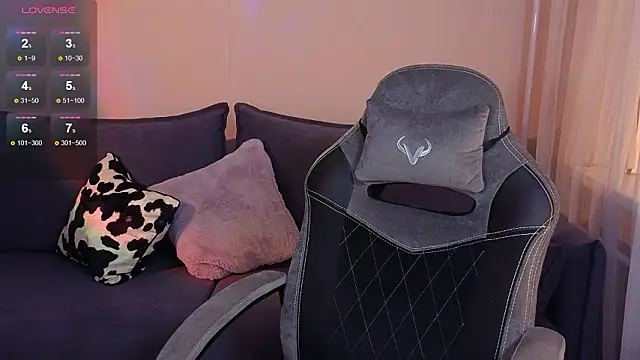 CarolineGuthrie's cam snapshot