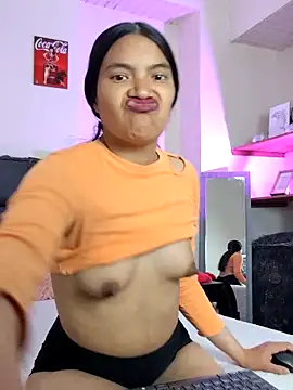 Julieta_Parker's cam snapshot