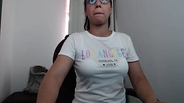 MiaAllure's cam snapshot