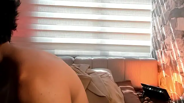 ZYZZ1312 live sex cam