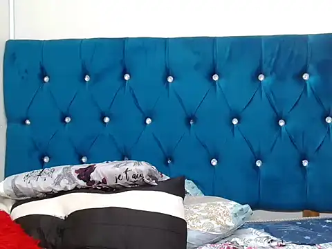 SexyDarkLadyXxx's cam snapshot