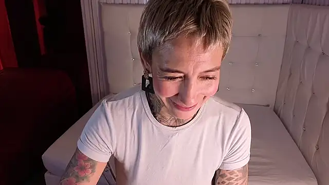 Everlyn_sexx's cam snapshot