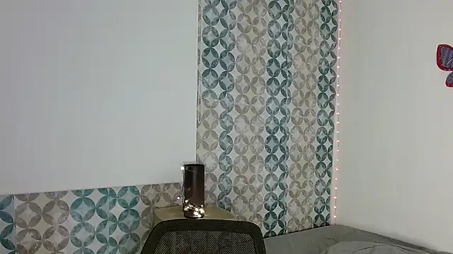 Emilybateee's cam snapshot