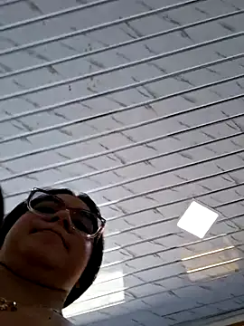 -VICKKY's cam snapshot