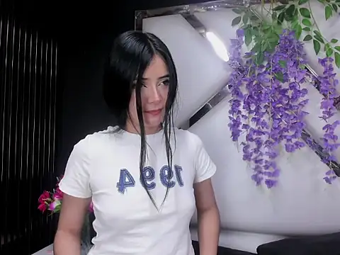 liinzy_rouse69's cam snapshot