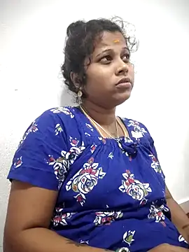 sweetqueen143 live sex cam