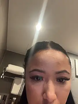 Lunakiana live sex cam