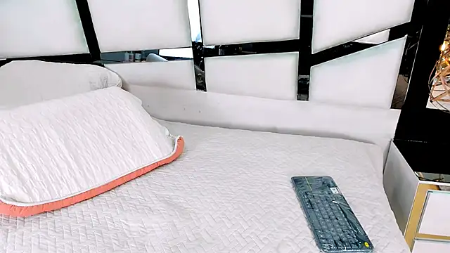 AriannaRussell_ live sex cam