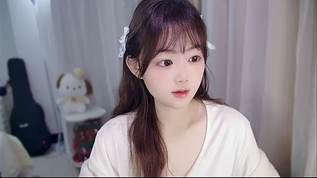 YUANYUAN-A live sex cam