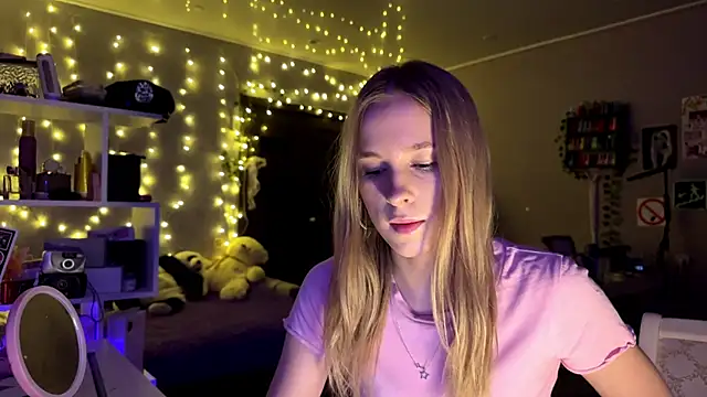 amily_sunray's cam snapshot