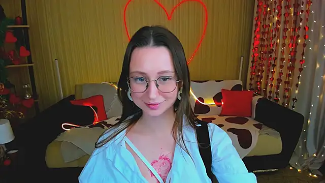 YourLovellyStory's cam snapshot