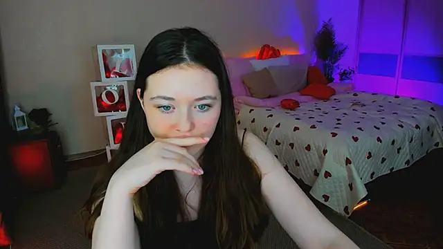 AlluringLookk's cam snapshot