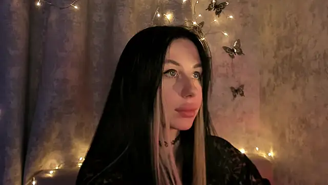 elenaaddiction's cam snapshot