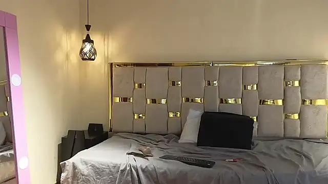 _Caroline34's cam snapshot