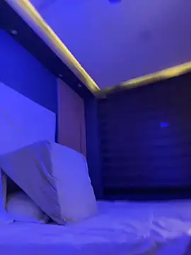 MiaTorres4's cam snapshot