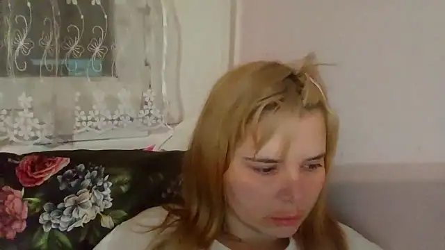 HornyElena's cam snapshot