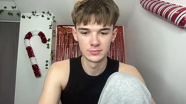 YourMilkyGuy's cam snapshot