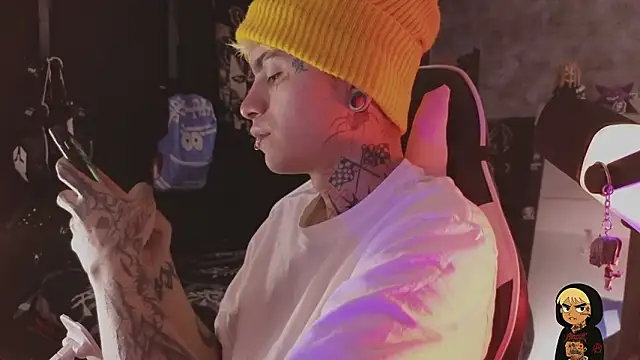 AcidMilo live sex cam