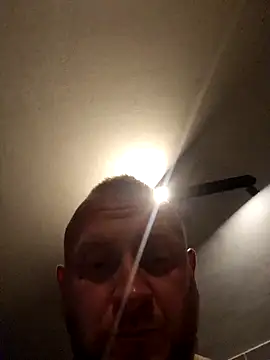 RomWoolf's cam snapshot