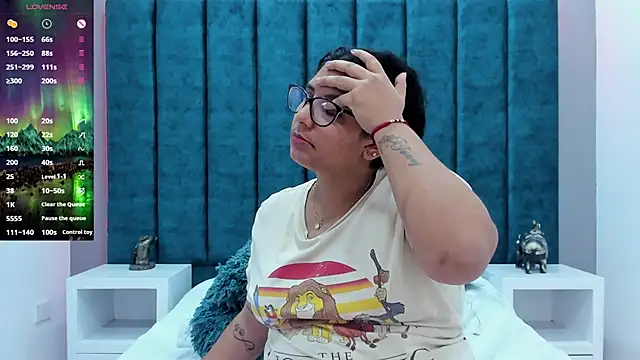 DanielleEvans_'s cam snapshot