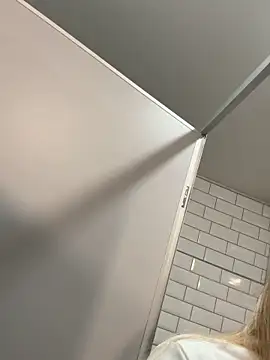 blonde_exe's cam snapshot