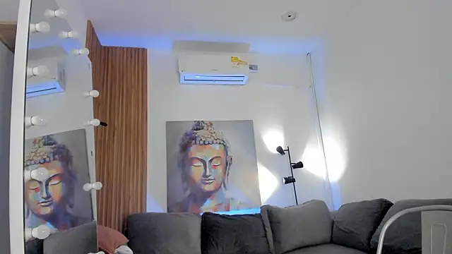 cinnia_'s cam snapshot