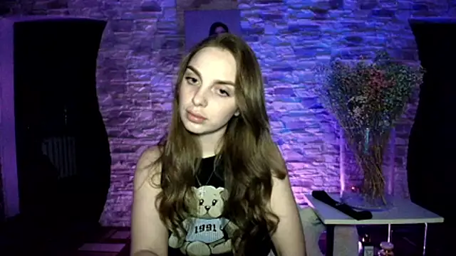 _julia_wonderful_'s cam snapshot