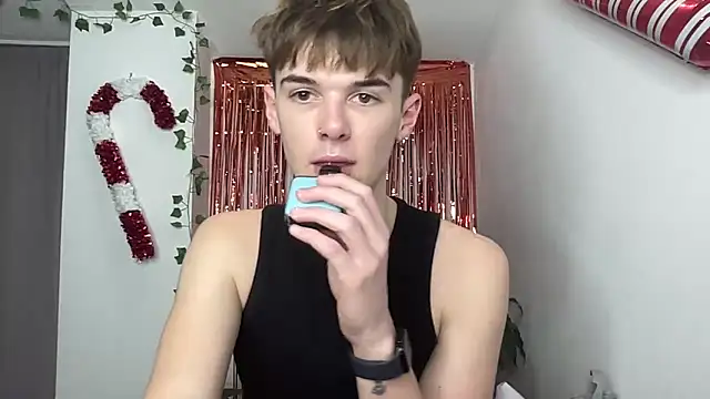 YourMilkyGuy live sex cam