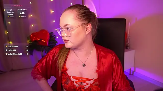 FeliciaLorne's cam snapshot