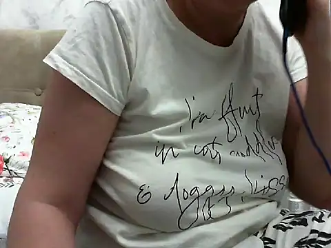 elyseblue's cam snapshot