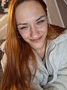 SlimBellaa live sex cam