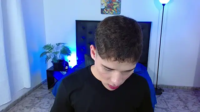 Mattass18 live sex cam