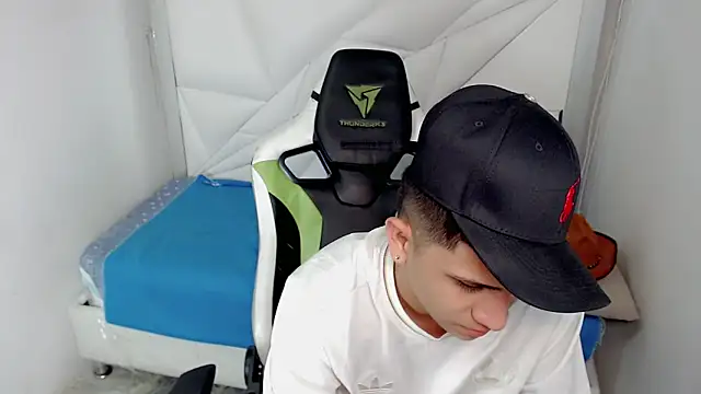 Black_diamondd_ live sex cam