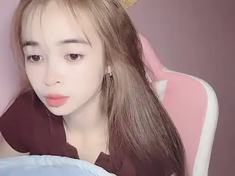 Emily031 live sex cam