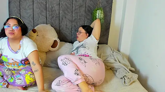 maddie-and-chelsea- live sex cam