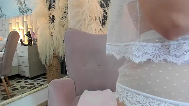 cloesummerr_'s cam snapshot