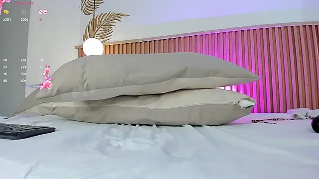 Valleriie_'s cam snapshot