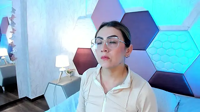 AriaRous's cam snapshot