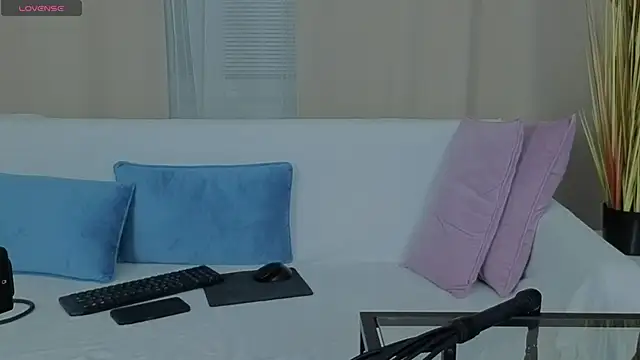 ToxicKittyy's cam snapshot