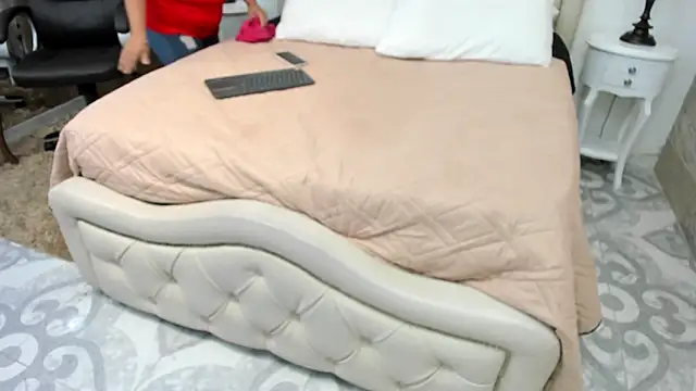 molly_madisson_'s cam snapshot