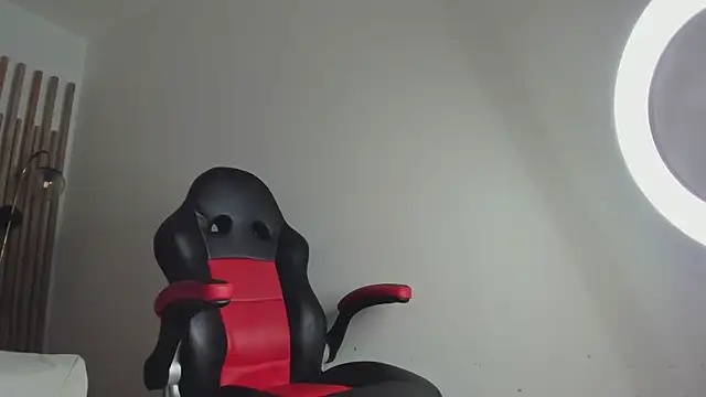 serena_foxx_'s cam snapshot