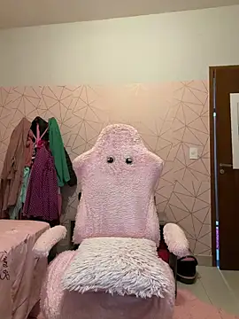 Irresistible24 live sex cam