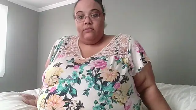 SexyBBW10790's cam snapshot