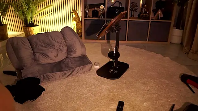 MissEmaDivine live sex cam