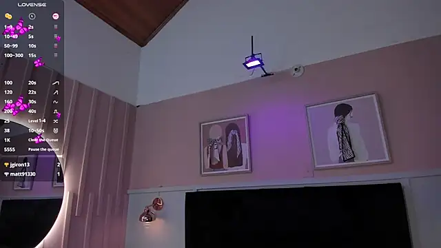 elodie_walker live sex cam