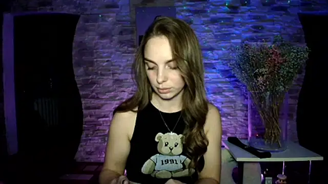 _julia_wonderful_'s cam snapshot